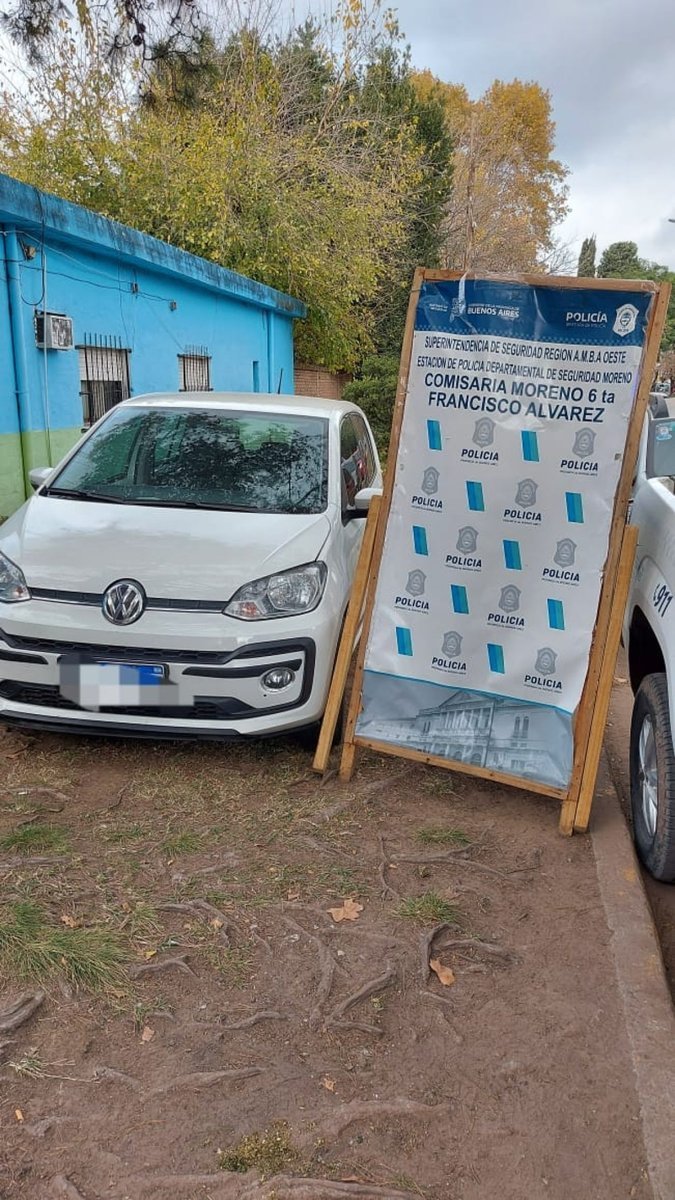 Uno de los veh&iacute;culos secuestrados por los efectivos policiales de Moreno.