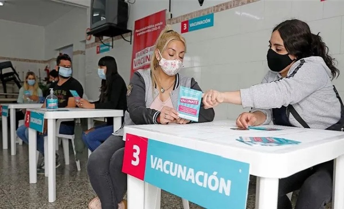 Comenz&oacute; a aplicarse la cuarta dosis de la vacuna en La Matanza.