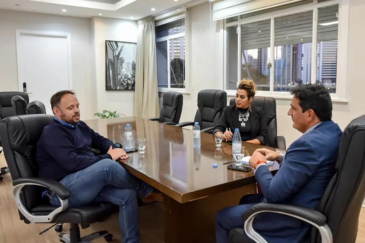 Reuni&oacute;n clave para comentar los avances de la esperada extensi&oacute;n del Tren Sarmiento hacia diferentes localidades.