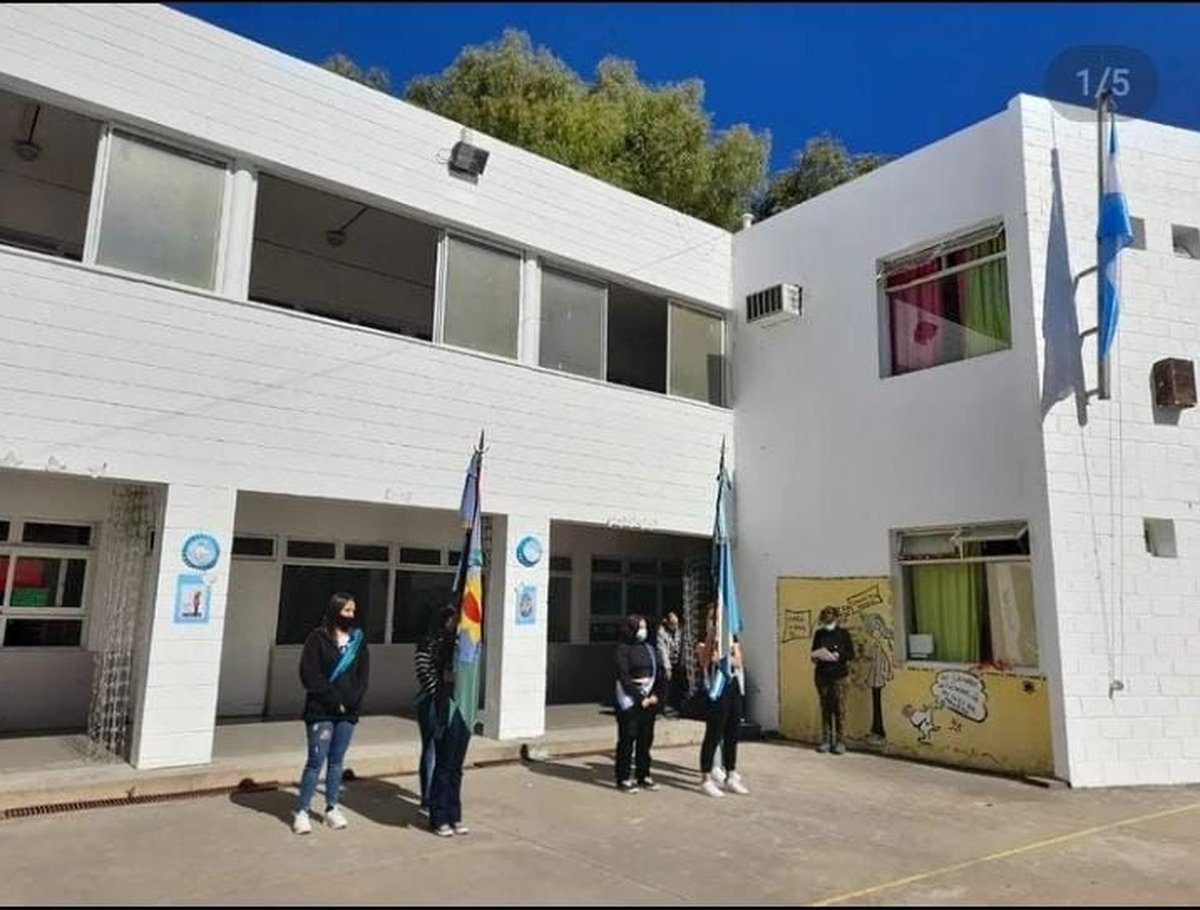 La escuela 23 de Haedo es el lugar que lo form&oacute; academicamente
