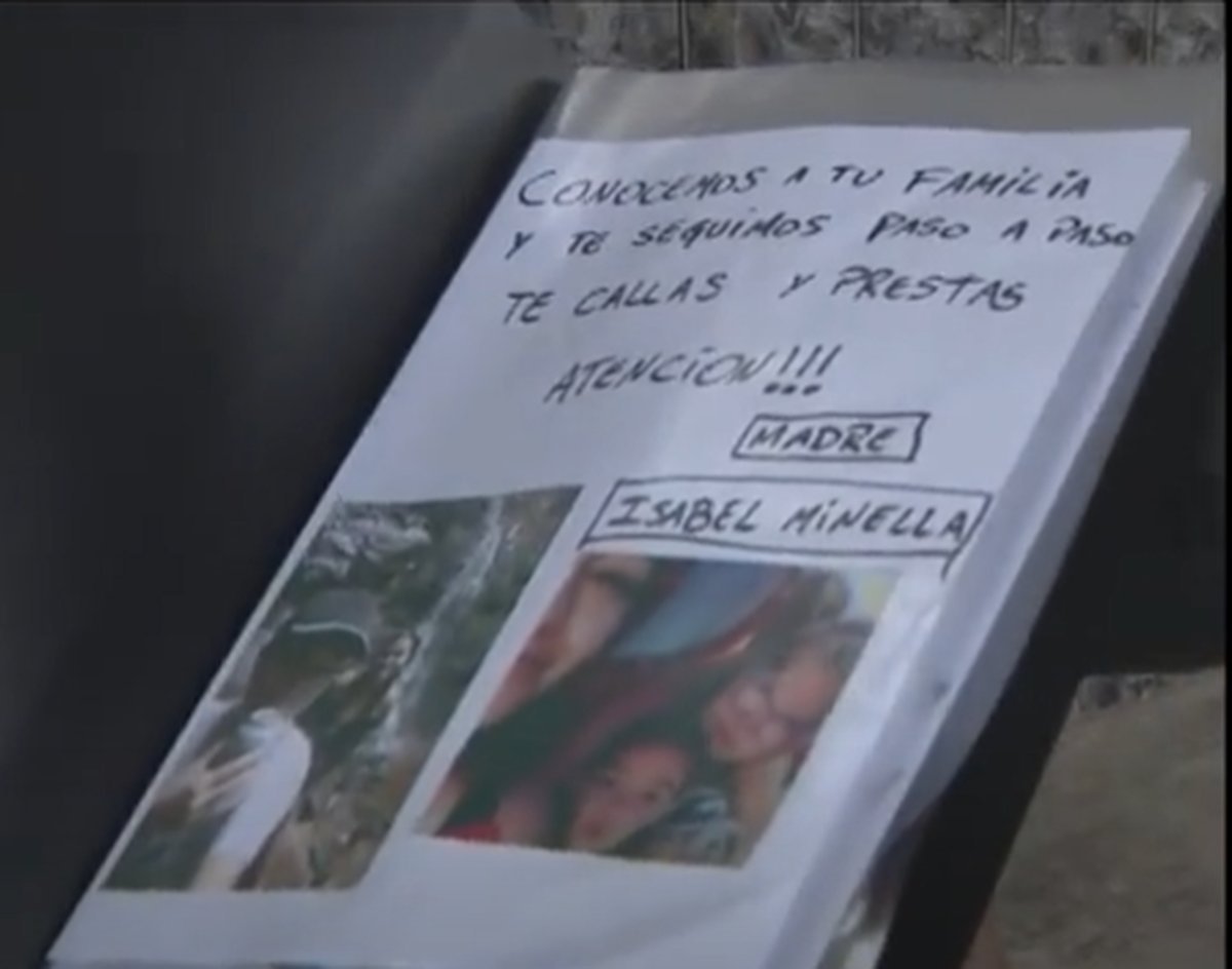 Parte de las amenazas que recibi&oacute; la empleada de Virrey del Pino.&nbsp;