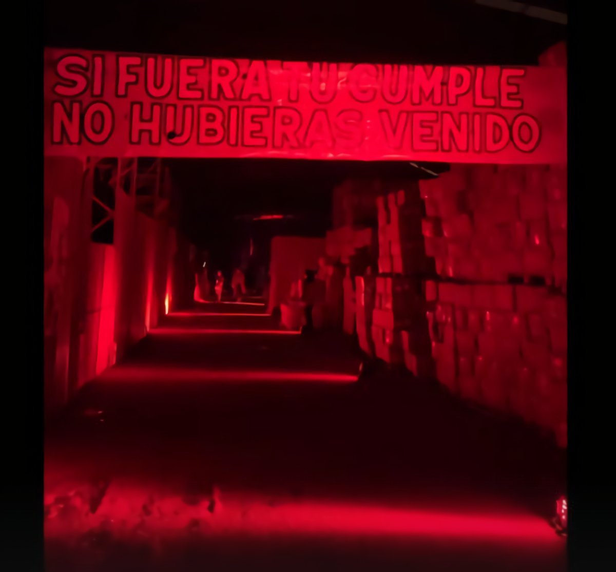 El pasacalle que Leo le realiz&oacute; a Santi Maratea.