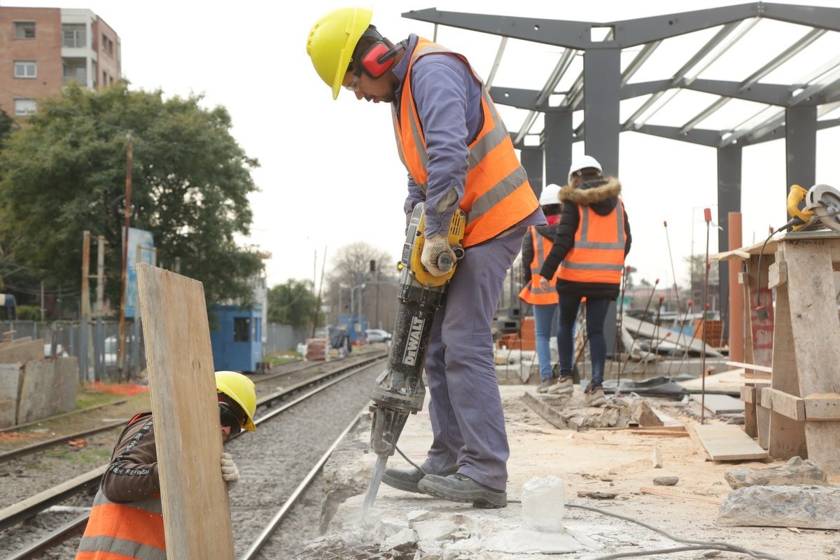 Trabajos en la estaci&oacute;n de Ituzaing&oacute;.