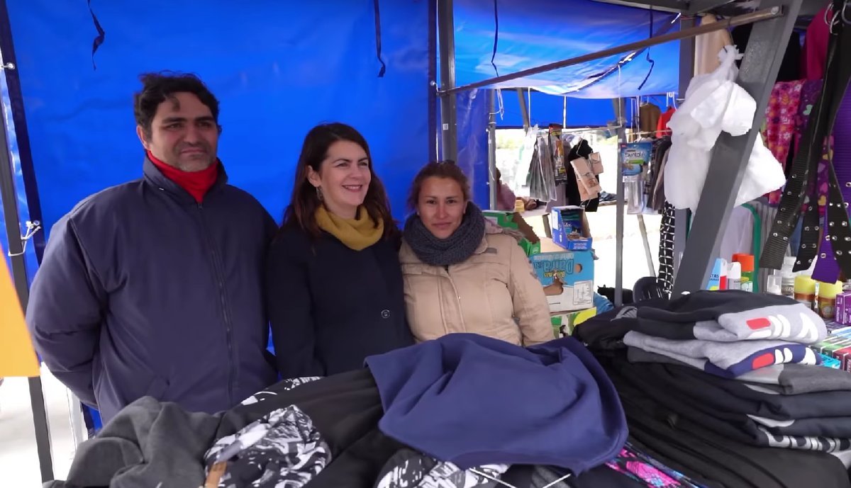 La intendenta de Moreno junto a los trabajadores.