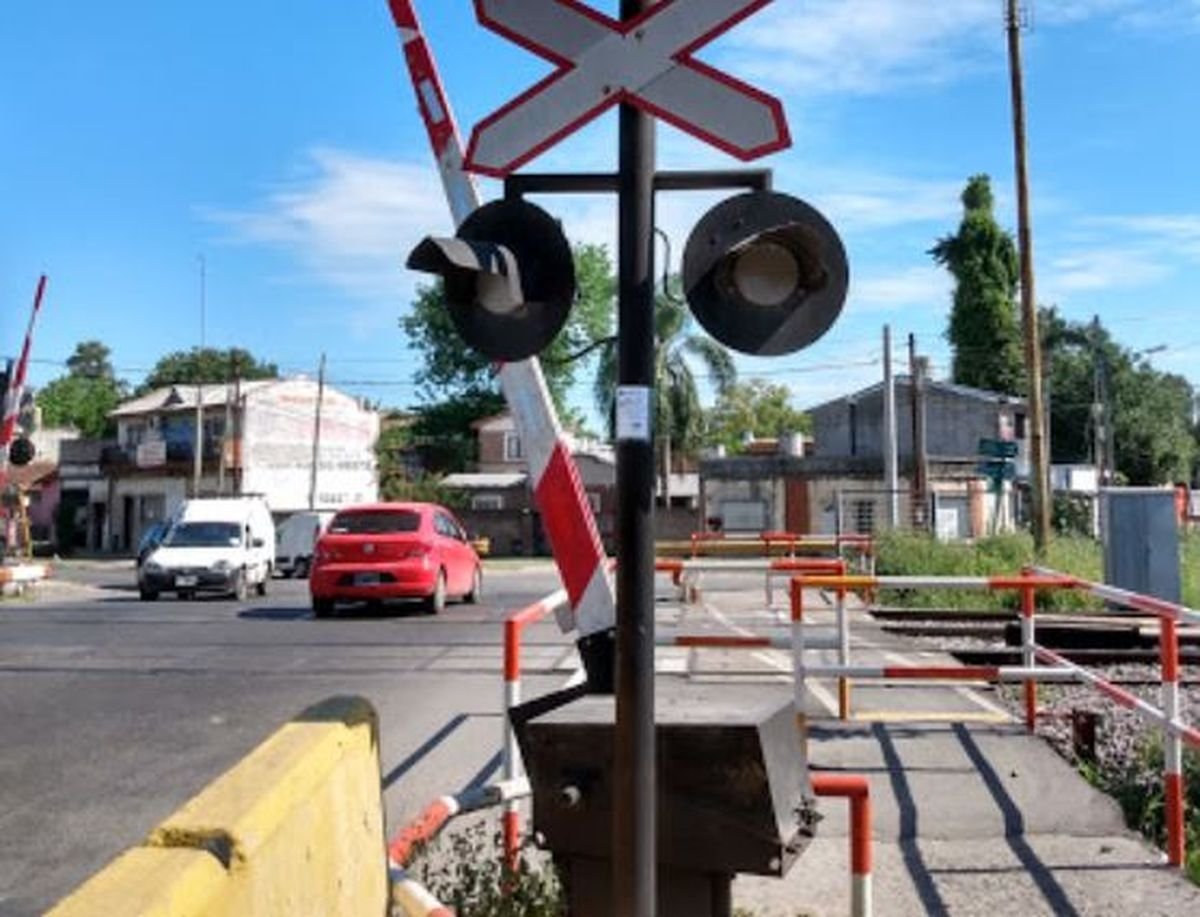Barrera del Tren Sarmiento Los Patitos.