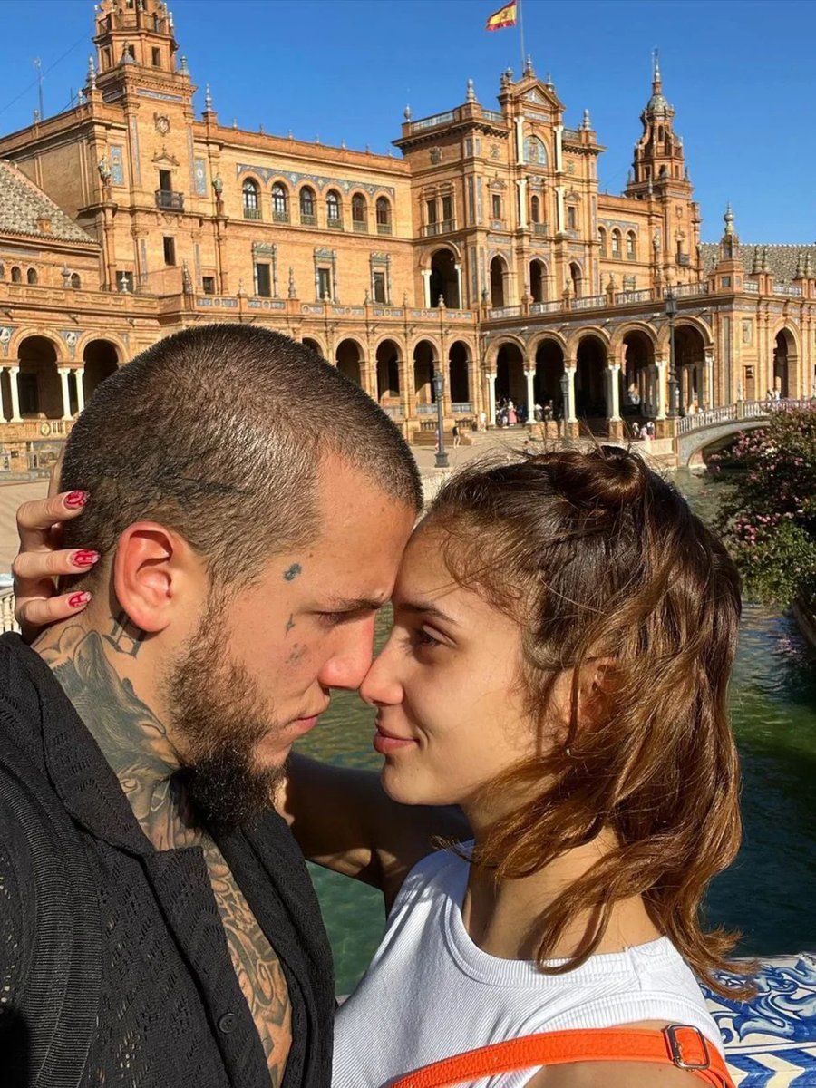Algunas im&aacute;genes de Alex Caniggia y Melody Luz que publicaron en sus redes sociales.