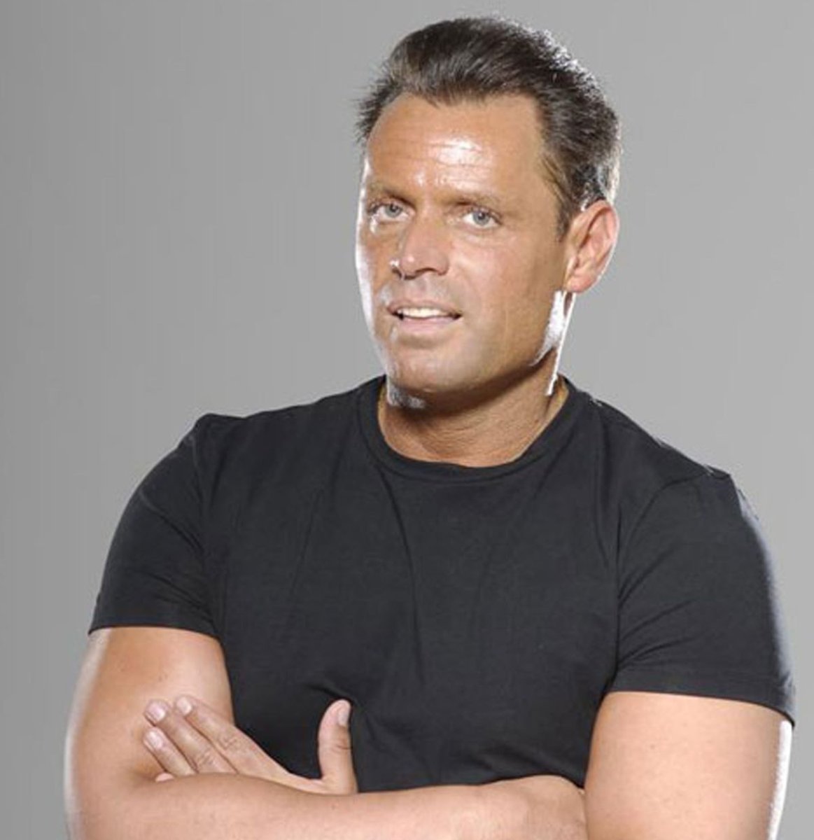  Andr&eacute;s Rey, el doble internacional de Luis Miguel, se presentar&aacute; en el Shopping de San Justo.