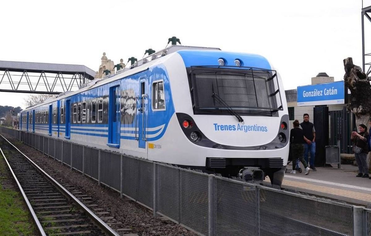 Estaci&oacute;n Gonz&aacute;lez Cat&aacute;n del Belgrano Sur.