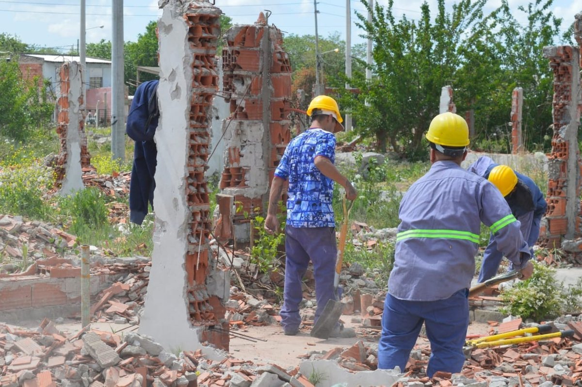 Obras habitacionales en Moreno.