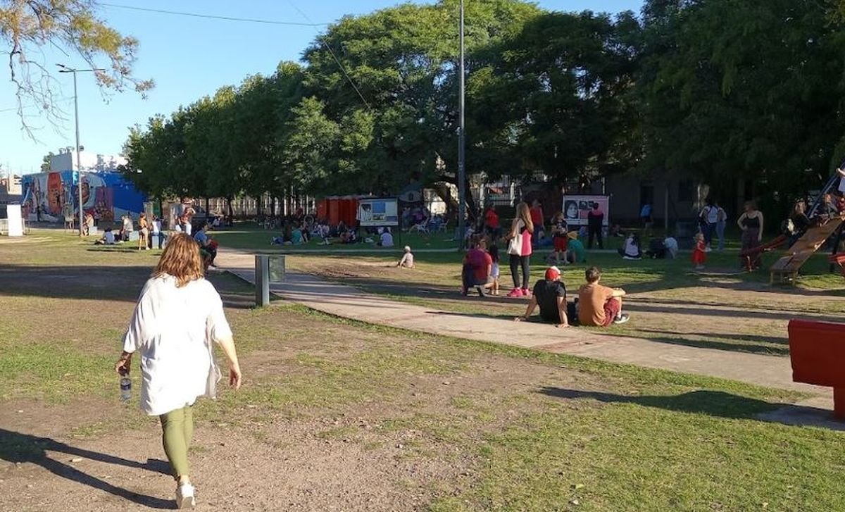 La plaza de Hurlingham donde se rendir&aacute; homenaje a Nadia en su cumplea&ntilde;os n&uacute;mero 40.