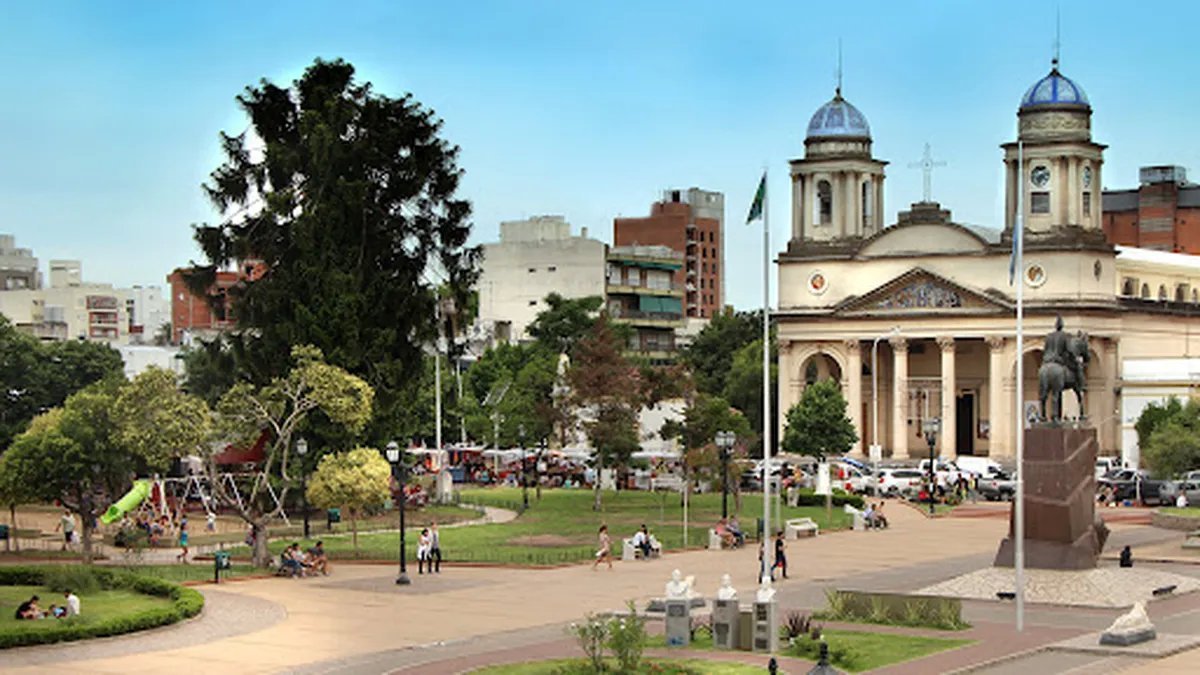 Plaza San Mart&iacute;n, Mor&oacute;n.