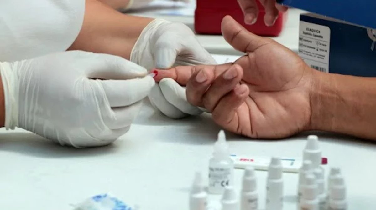 Tests r&aacute;pidos contra el VIH y s&iacute;filis en el Oeste.