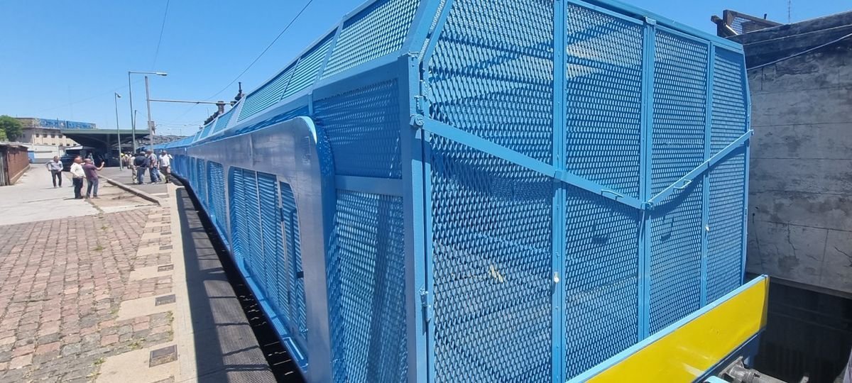 Se podr&aacute;n transportar veh&iacute;culos en trenes de larga distancia.
