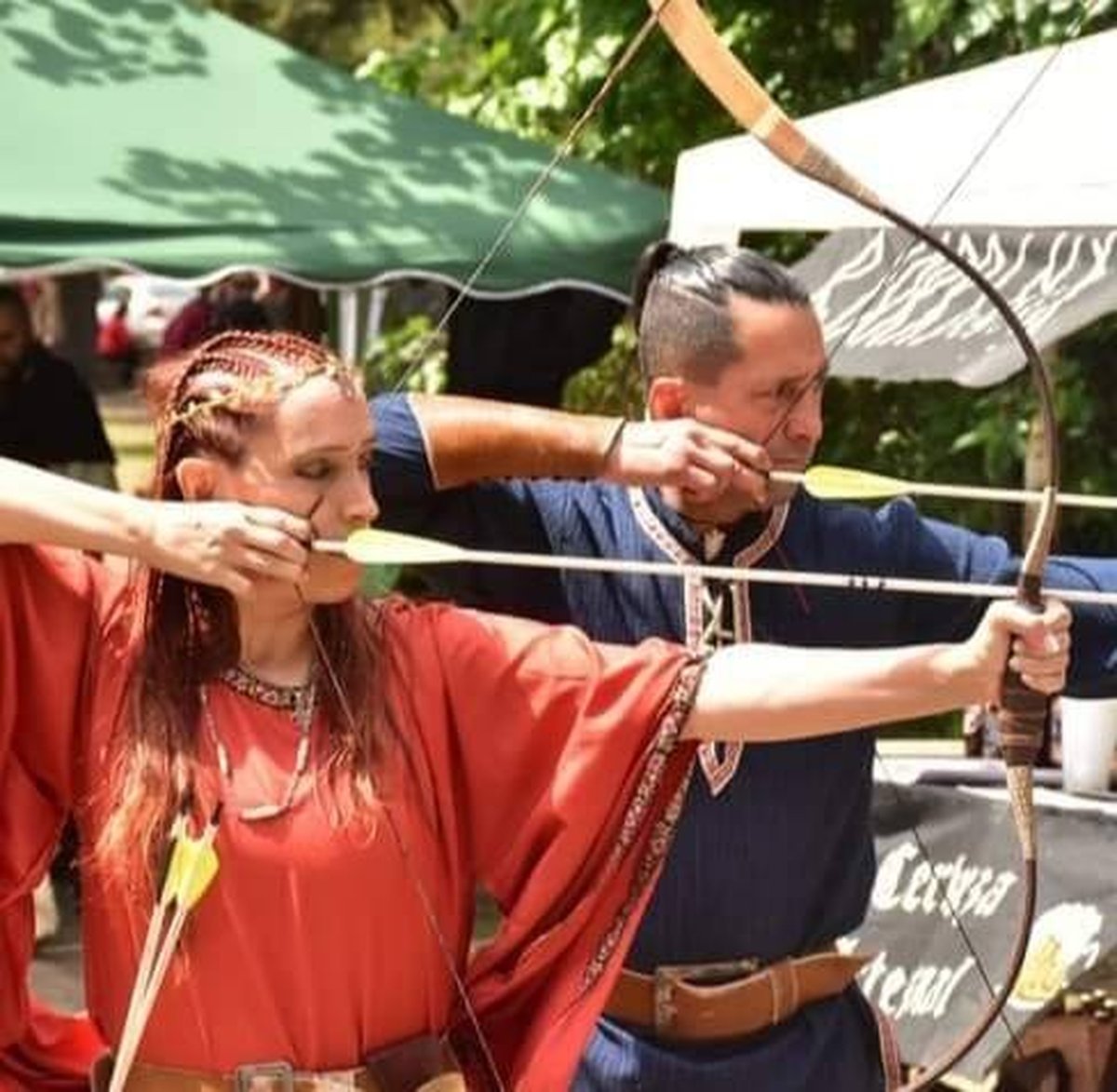 Saint Bow realizar&aacute; un concurso de atav&iacute;os.