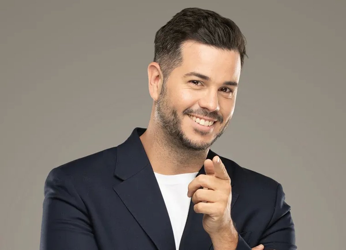 Nico Magaldi conduce el programa de televisi&oacute;n 