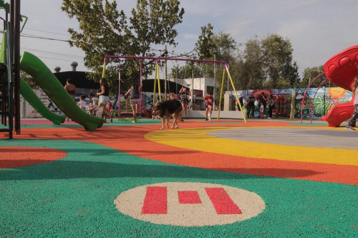 Mor&oacute;n inaugur&oacute; un nuevo espacio verde recreativo.
