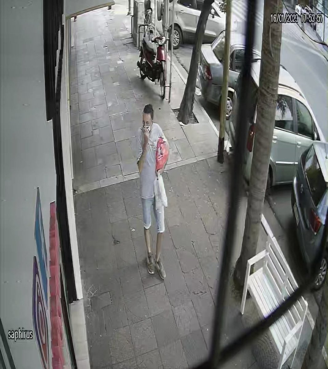 El ladr&oacute;n de un local de ropa en Ramos Mej&iacute;a.