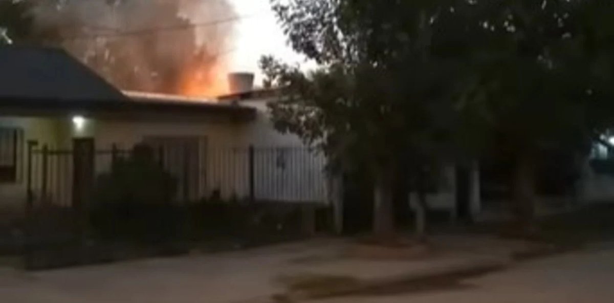 La vivienda del jubilado que mataron a pu&ntilde;aladas e incendiaron en Moreno.