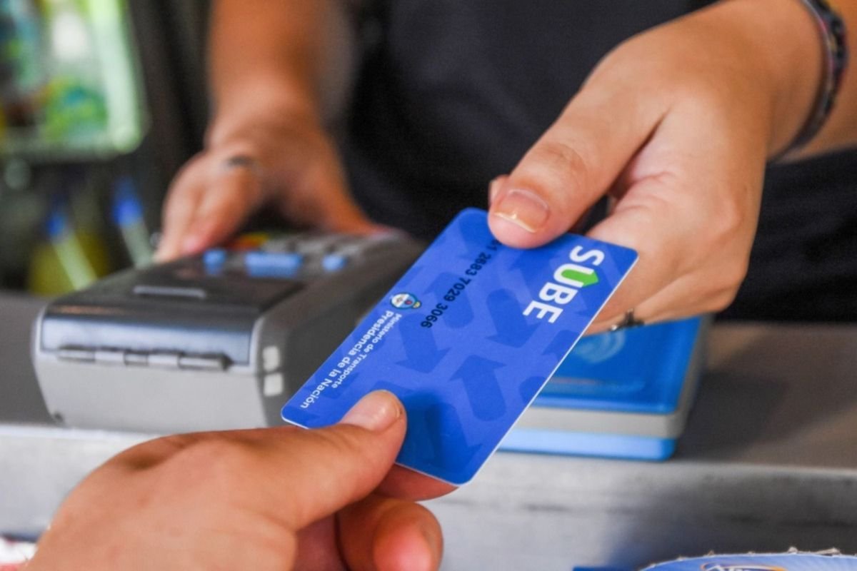 Aument&oacute; el pasaje de colectivo en el AMBA: cu&aacute;nto sale el boleto sin la SUBE registrada.