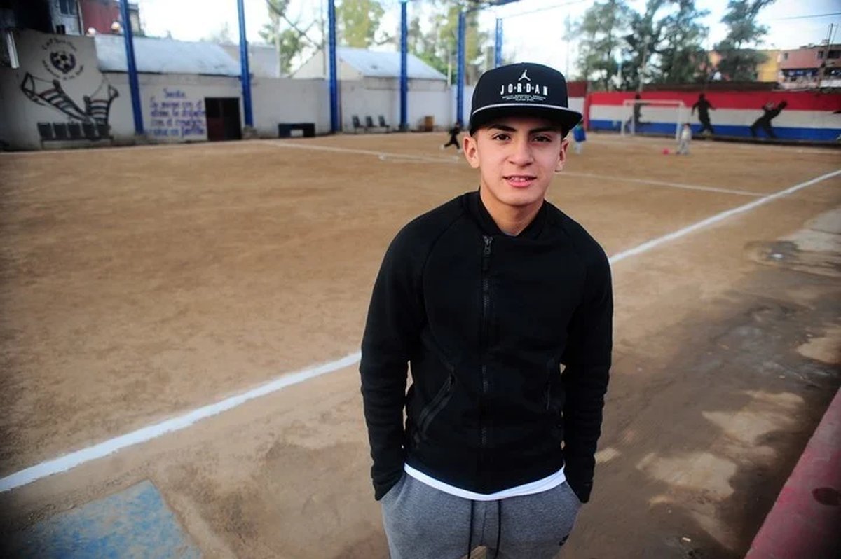 Thiago Almada en Fuerte Apache.