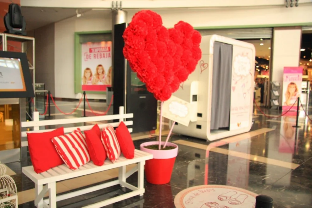 Oeste: Actividades por San Valentín en los Shoppings | Viví el Oeste ...