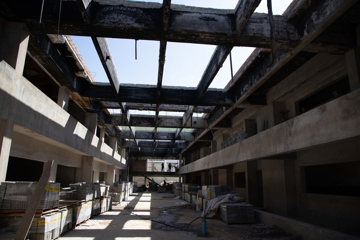 Obras en la UNAHUR.