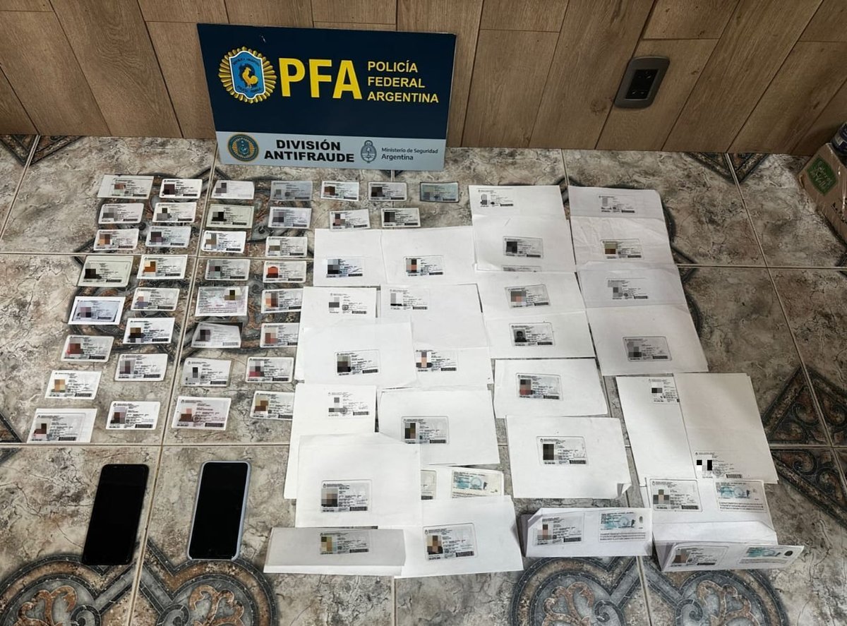 Elementos secuestrados durante los allanamientos en Moreno.