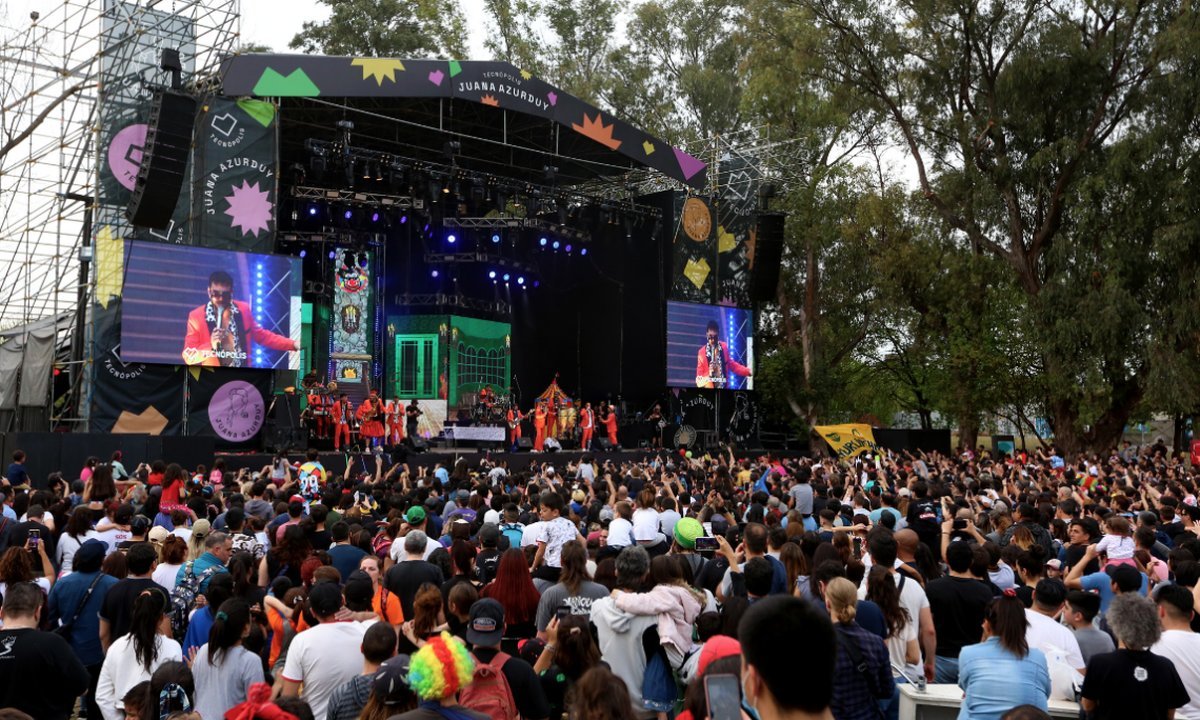 Tecn&oacute;polis cierra el verano con grandes artistas y shows.