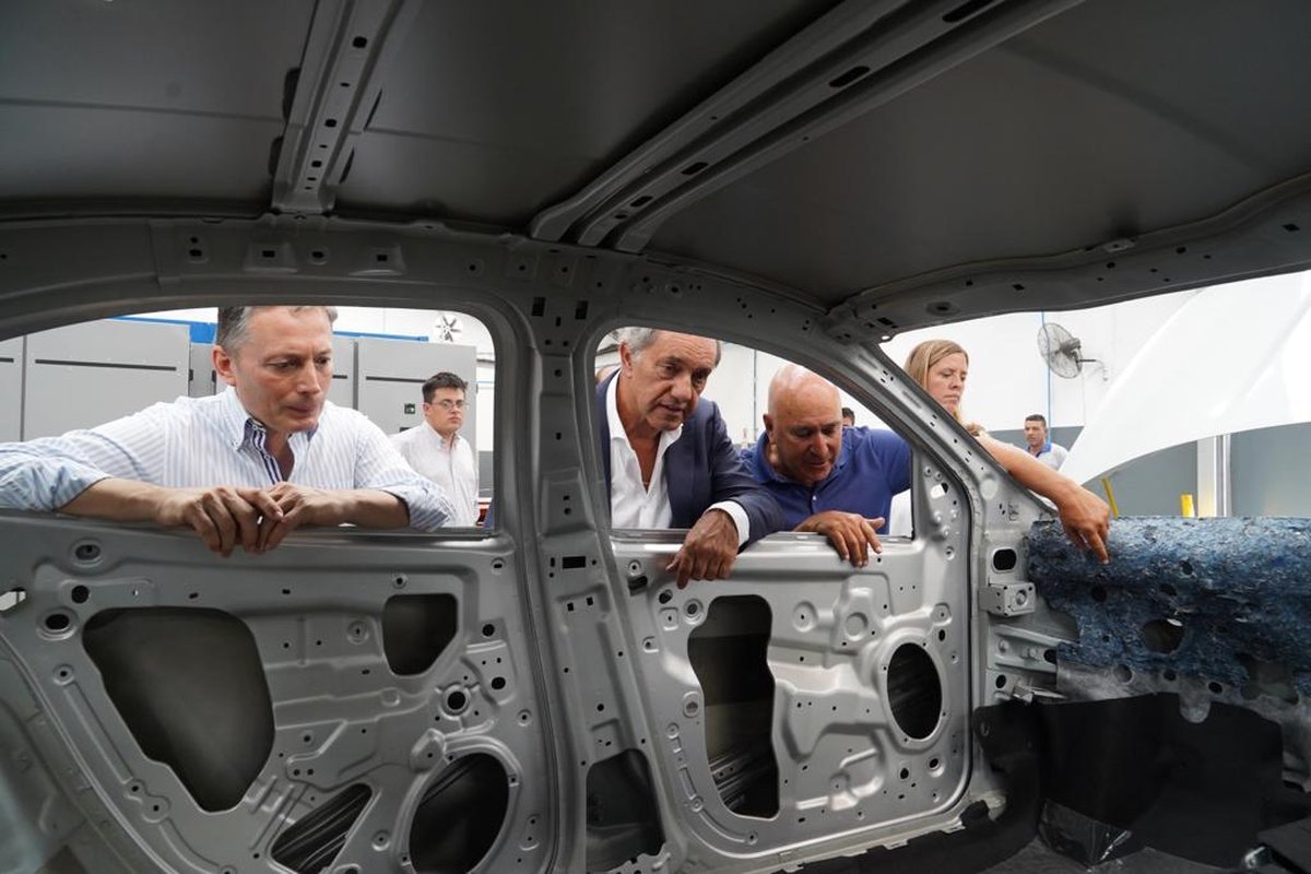 Daniel Scioli en la empresa Treves de Esteban Echeverr&iacute;a.