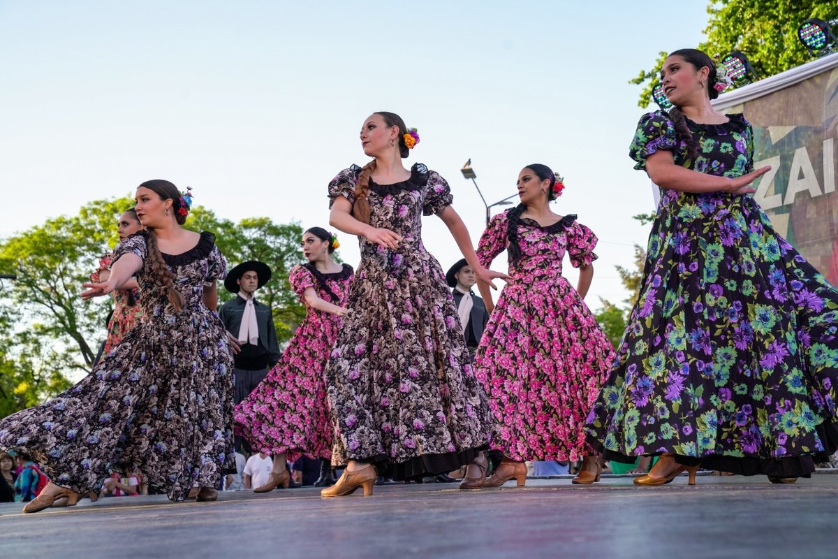 El Teatro Gran Ituzaing&oacute; realizar&aacute; la Gala Pre Cosqu&iacute;n 2023.