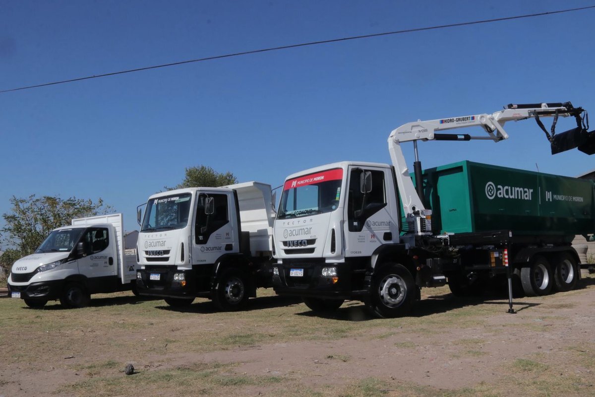Los nuevos camiones recolectores de Mor&oacute;n.