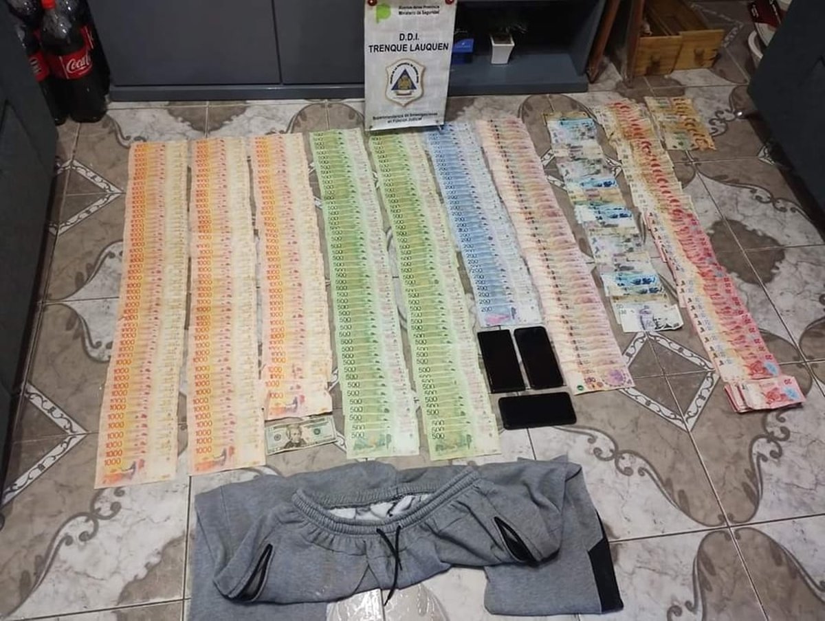 Dinero secuestrado en Virrey del Pino.