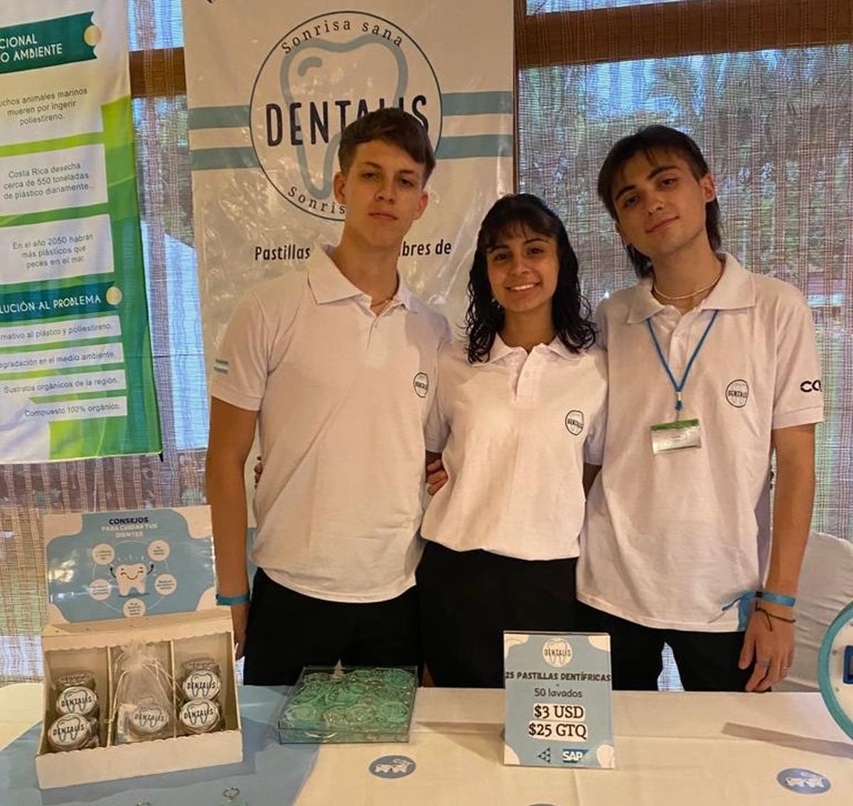 Alumnos de Ramos Mej&iacute;a crearon una pastilla dent&iacute;frica y ganaron un premio internacional.