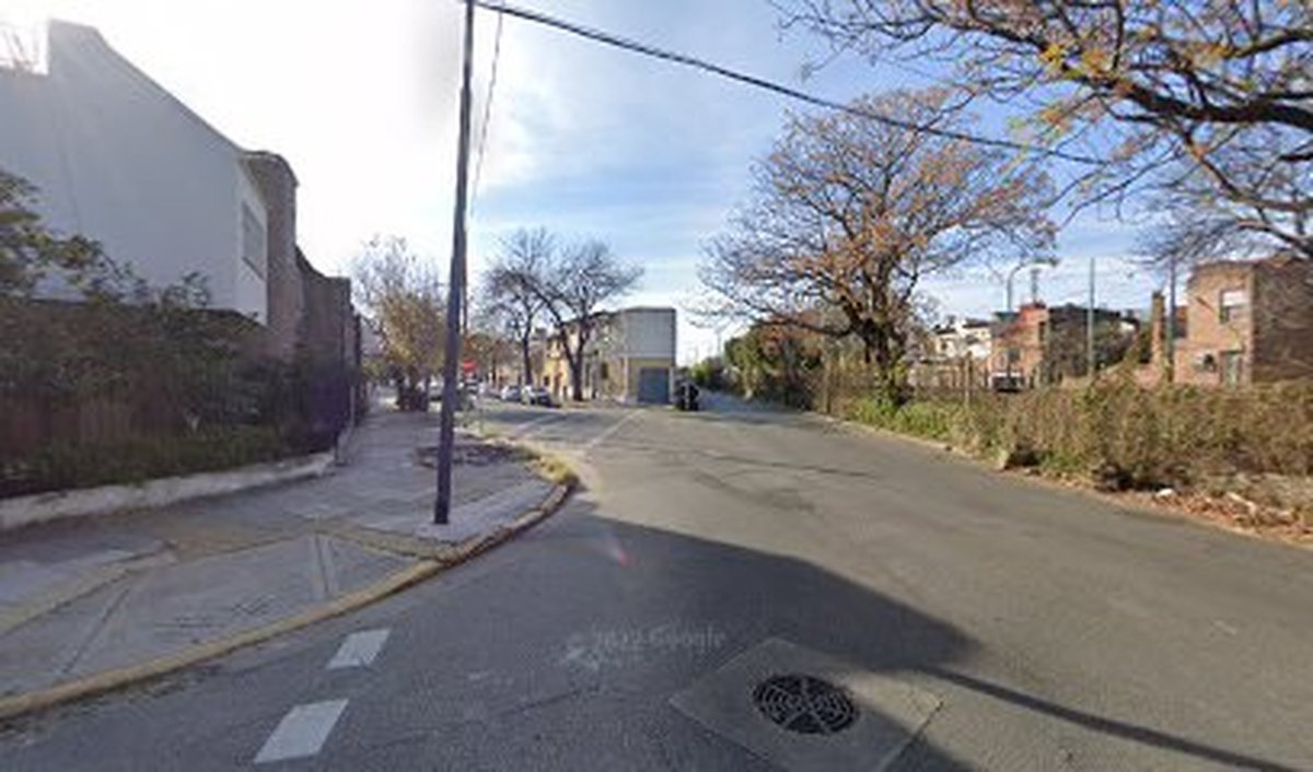 El cruce donde abandonaron el auto robado.