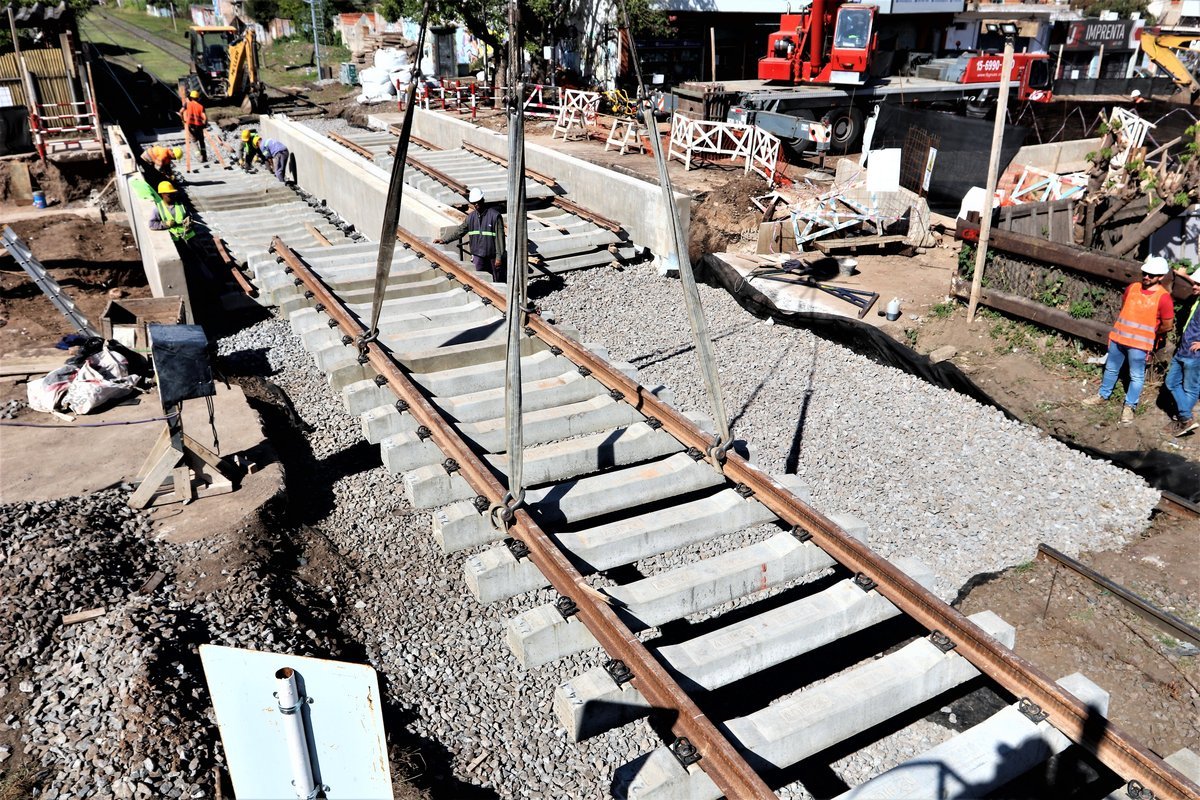 Obras en el nuevo puente ferroviario de San Justo.