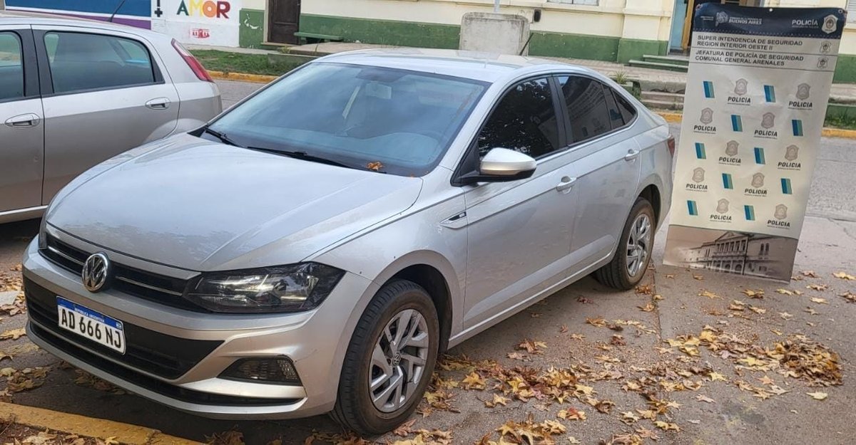 El auto en el que delinqu&iacute;a el estafador de El Palomar.