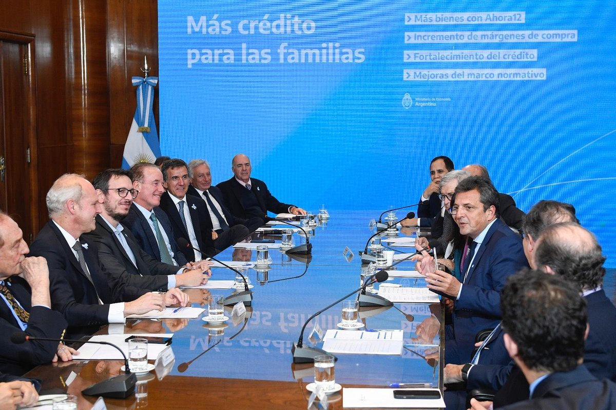 El Gobierno anunci&oacute; el nuevo l&iacute;mite de tarjetas de cr&eacute;dito.