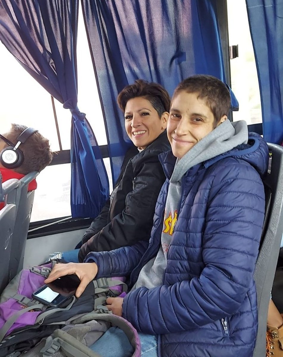 Dos de las alba&ntilde;ilas del proyecto que naci&oacute; en Hurlingham en plena pandemia.