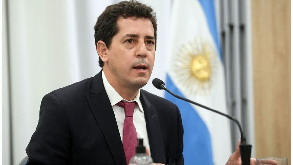 El Indio Solari dio pulgar arriba a Wado de Pedro.