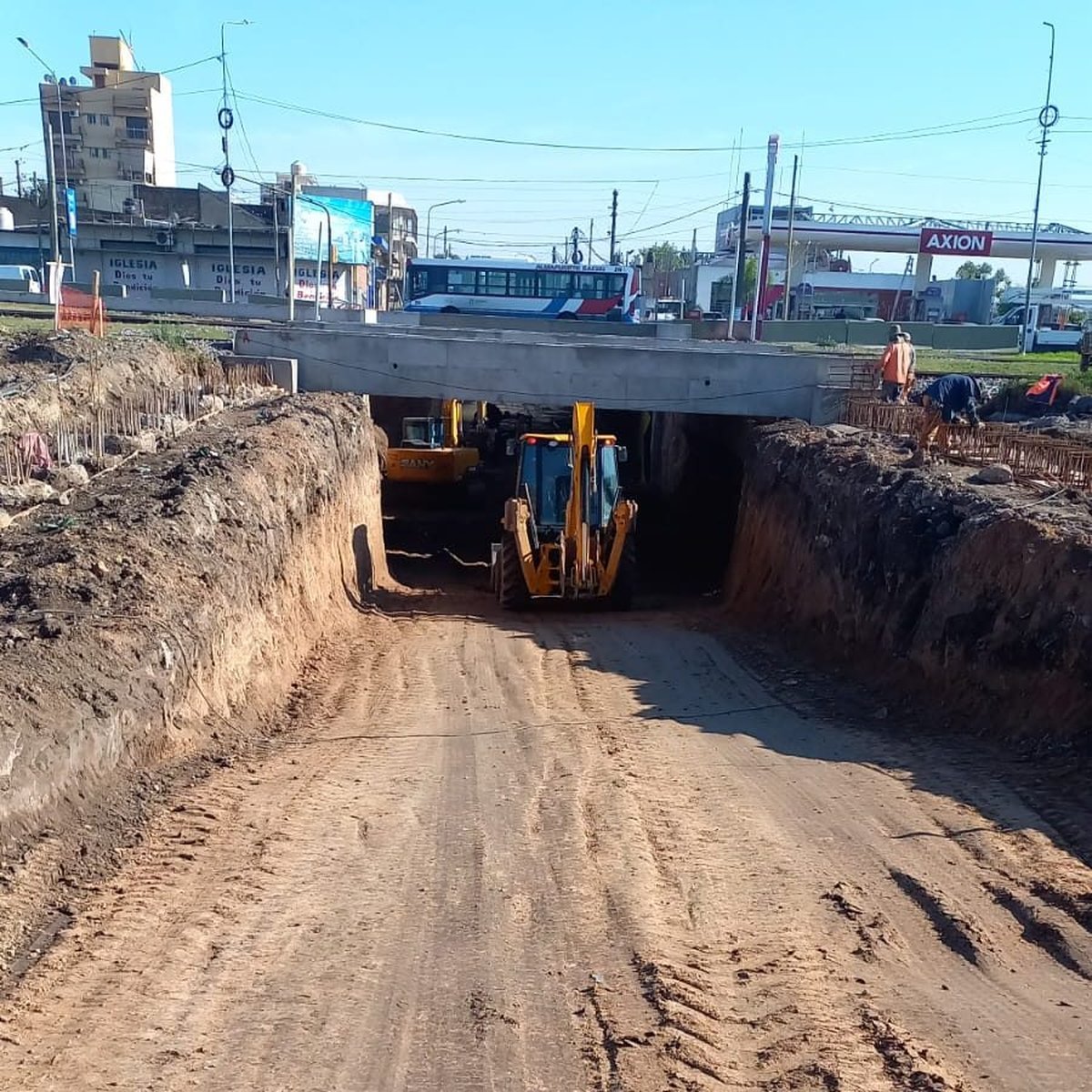 El paso bajo nivel de Ezeiza.