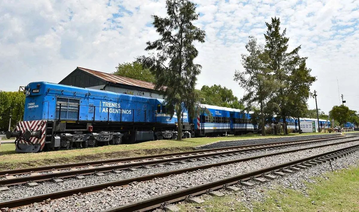 Ramal Merlo-Lobos del Tren Sarmiento.