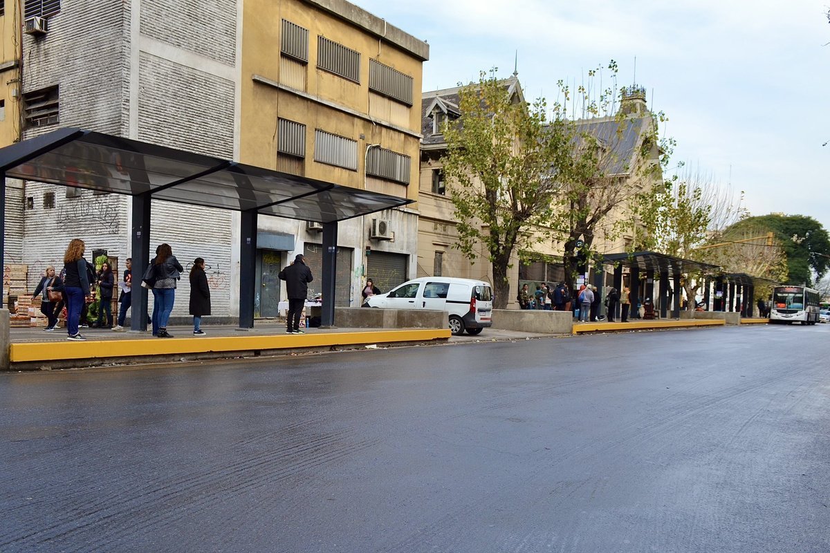 Nuevas paradas de colectivo en Ramos Mej&iacute;a.