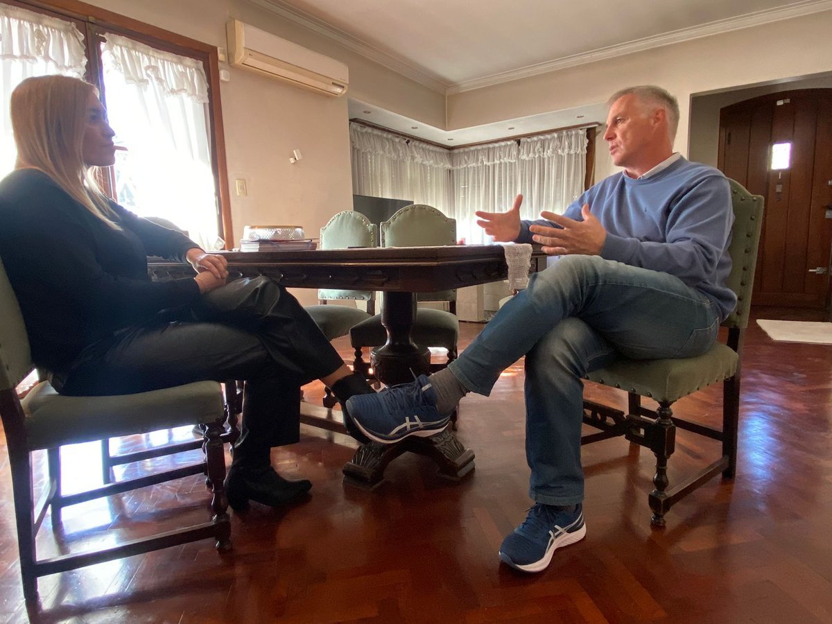 Ugartemendia a solas con VivielOeste Diario 