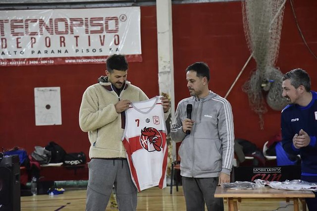 Nicol&aacute;s Laprov&iacute;ttola en el Deportivo Mor&oacute;n.