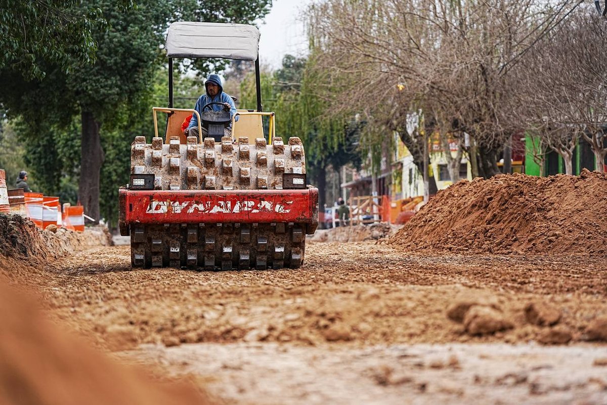 Obra de pavimentaci&oacute;n en Merlo.