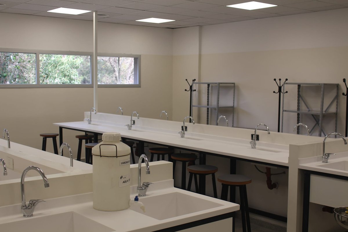 Los nuevos laboratorios de la Universidad de Moreno.