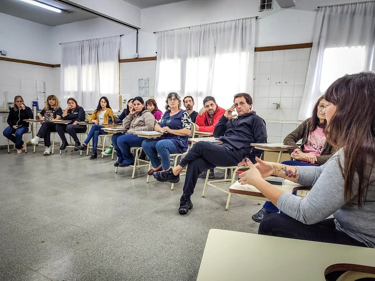 Charlas contra el consumo de drogas en Cuartel V.