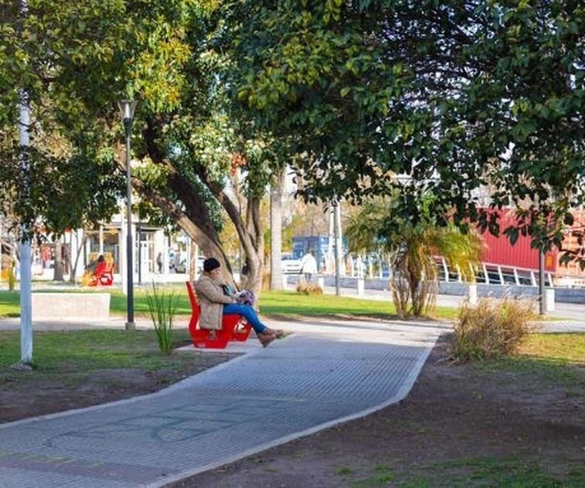 Nuevo entorno de la estaci&oacute;n de Mart&iacute;n Coronado.