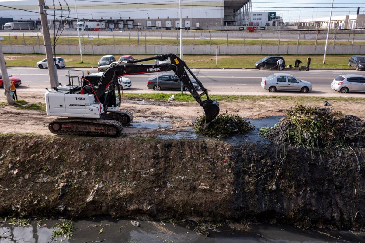 Perfilado de arroyos de La Matanza.