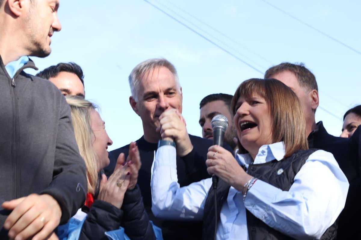 Patricia Bullrich recorri&oacute; las calles de Mor&oacute;n.